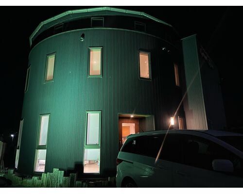 D66FDE0B-0377-405B-8101-3F8901214FA6