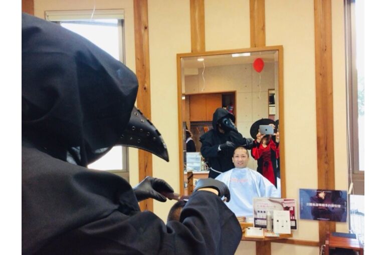 2B565D3F-84A5-4AB4-8655-47A5B3BB9F80