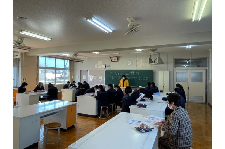 B436B36F-C1A1-43F3-AB0C-8C1E5CCEB514